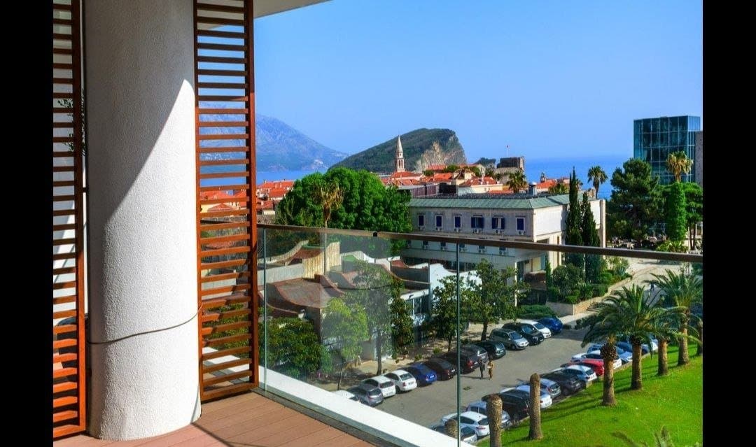 Budva, Karadağ'da Uzun Dönem Kiralık Dukley Residences