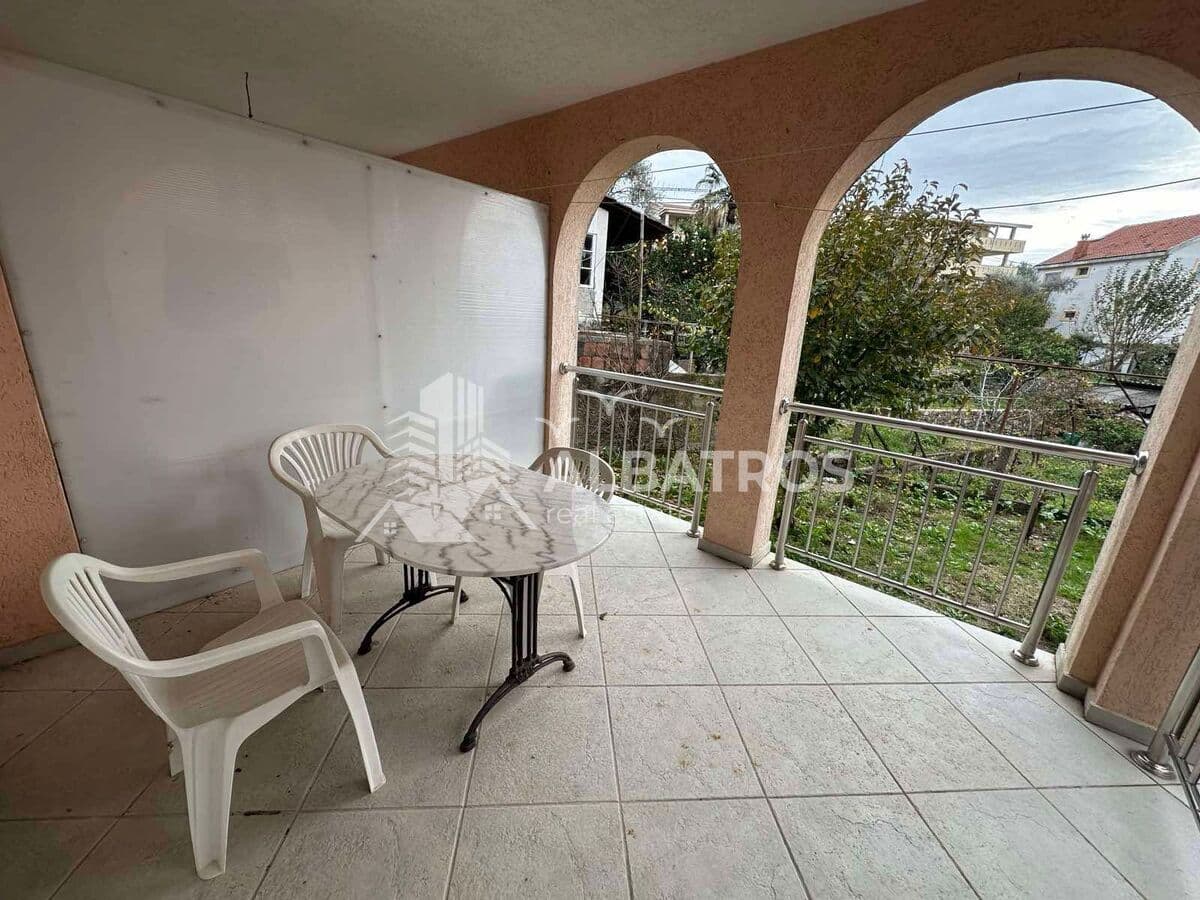 Bar, Rena'da Müstakil Aile Evinde 45 m² 1+1 Daire - Görsel 1