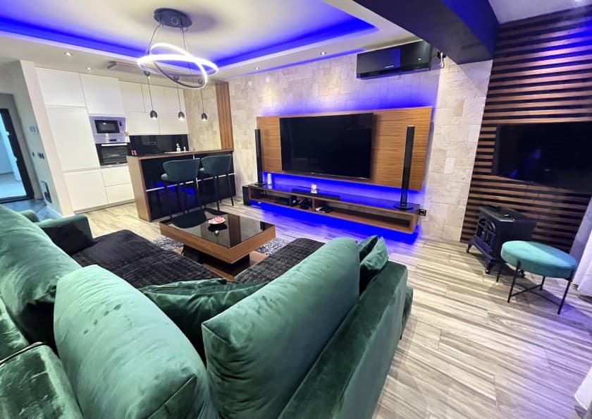 Bar, Merkez'de Kiralık Asansörlü Binada 4. Katta 1+1 Daire - Görsel 2