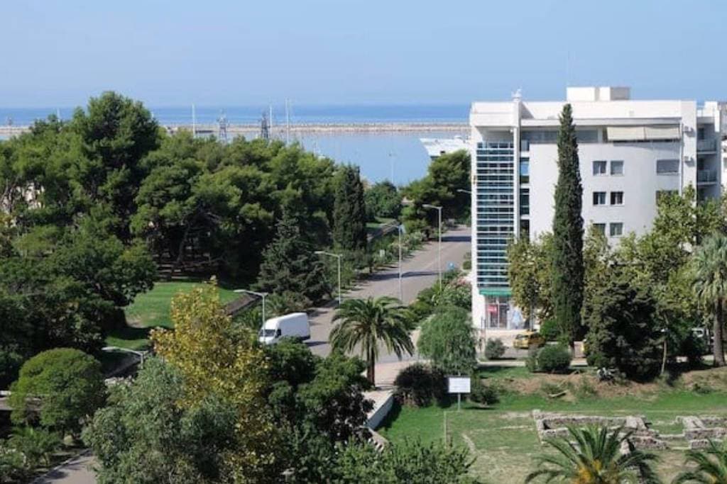 Bar, Merkez'de Kiralık Asansörlü Binada 4. Katta 1+1 Daire - Görsel 9