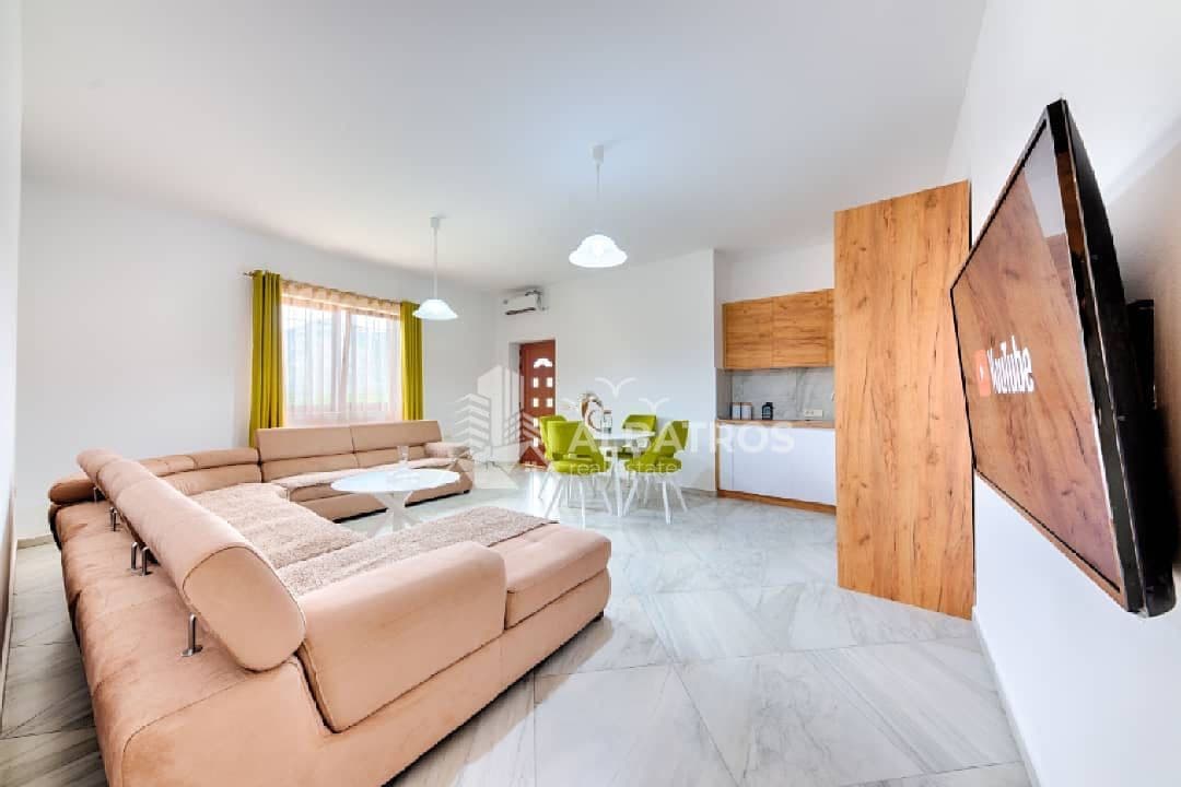 Стан со една спална соба од 60 м² за долгорочен наем во Зупци, Бар - Слика 2