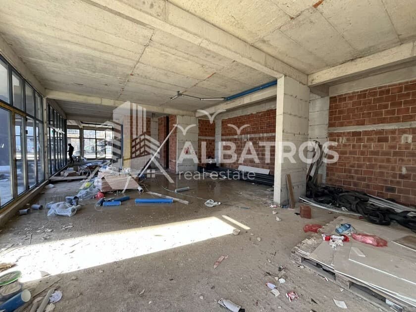 200 m2 Commercial Space in a New Building in Šušanj, Bar — 2