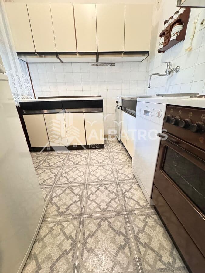 Möblierte Wohnung mit 2 Schlafzimmern 77 m², Zentrum, Bar - Bild 8