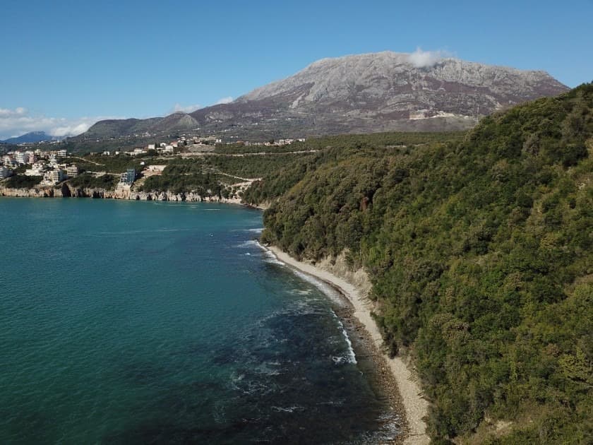 Bar, Komina'da Denize Yakın İmarsız Arsa - Görsel 1