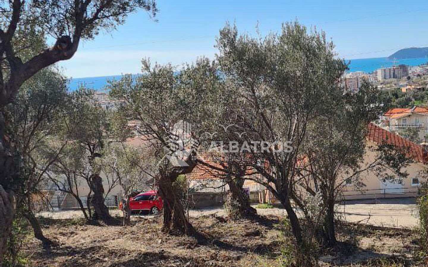 Bar, Marovići'de Satılık Deniz ve Şehir Manzaralı 800 m² Tarım Arazisi - Görsel 2