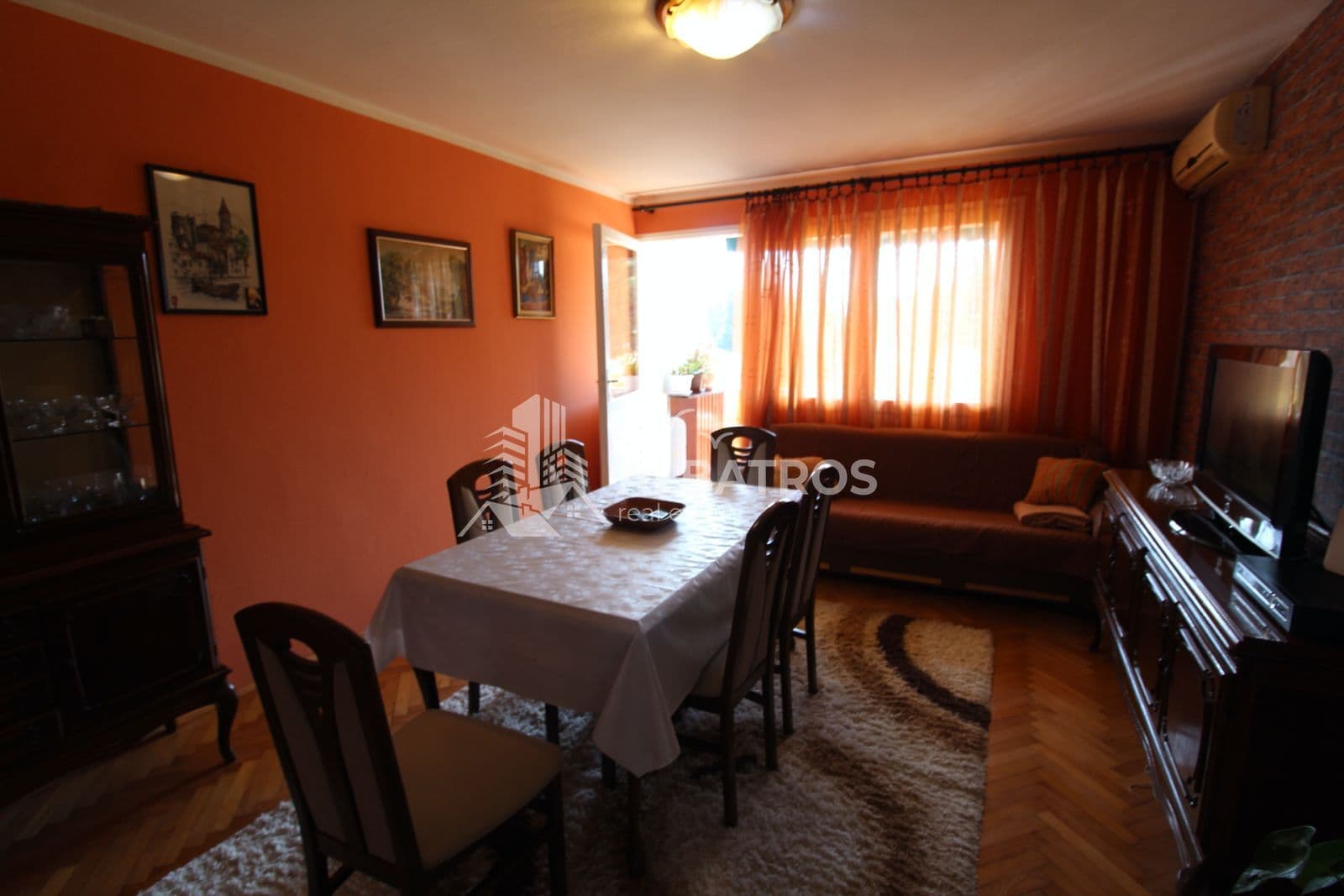 Rena'da Satılık İki Katlı Ev