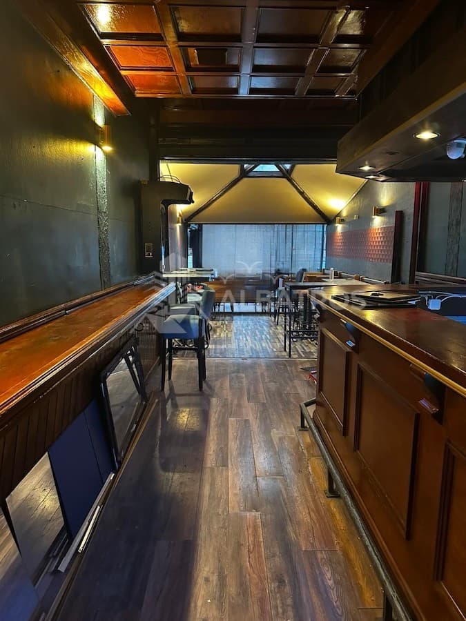 100 m² Commercial Space for Rent in the Very Center of Bar - Image 5