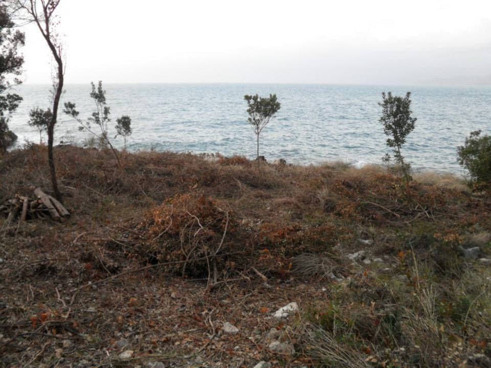Hladna Uvala'da Satılık Denize Sıfır 4004 m² İmarlı Arsa - Görsel 2