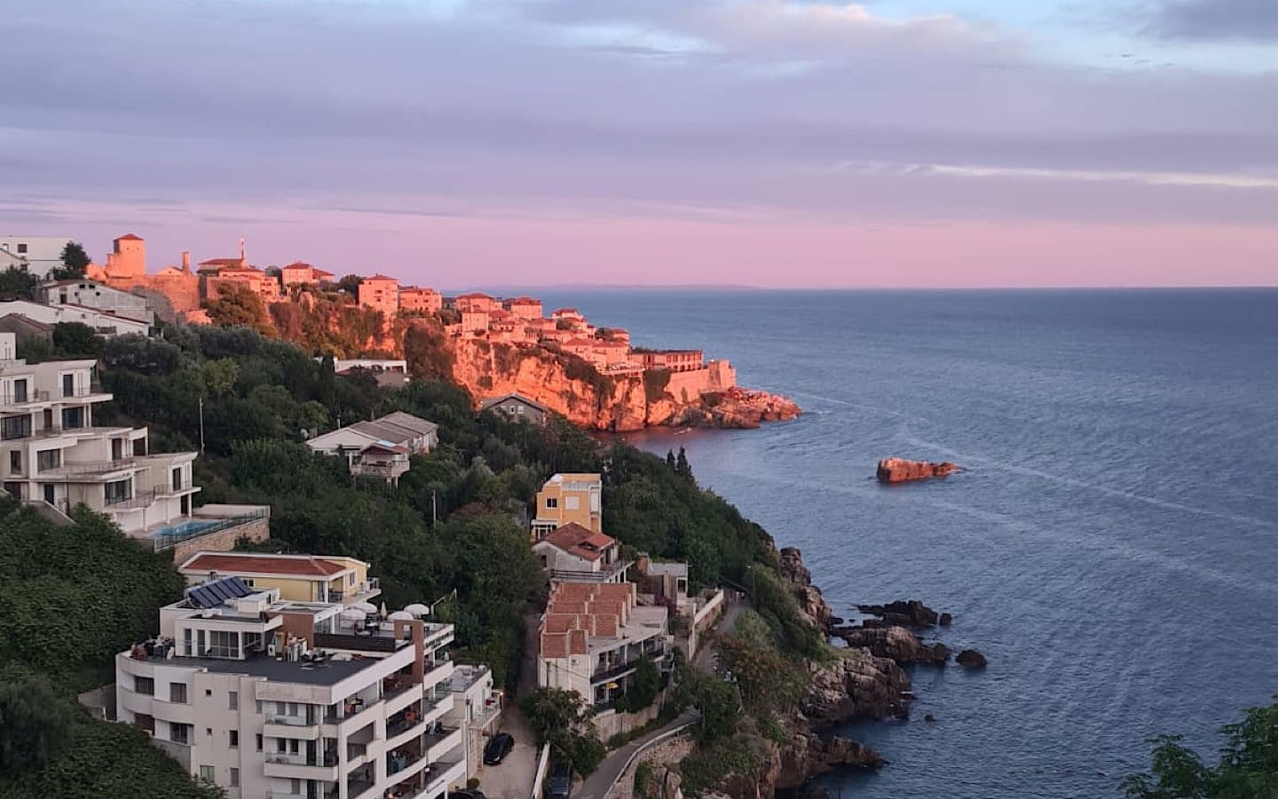 Ulcinj, Liman II'de Satılık 12+1 Ev