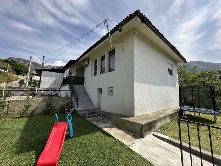 Двособна кућа 67 m² + 10 m², Стари Бар, Бар - Slika 1