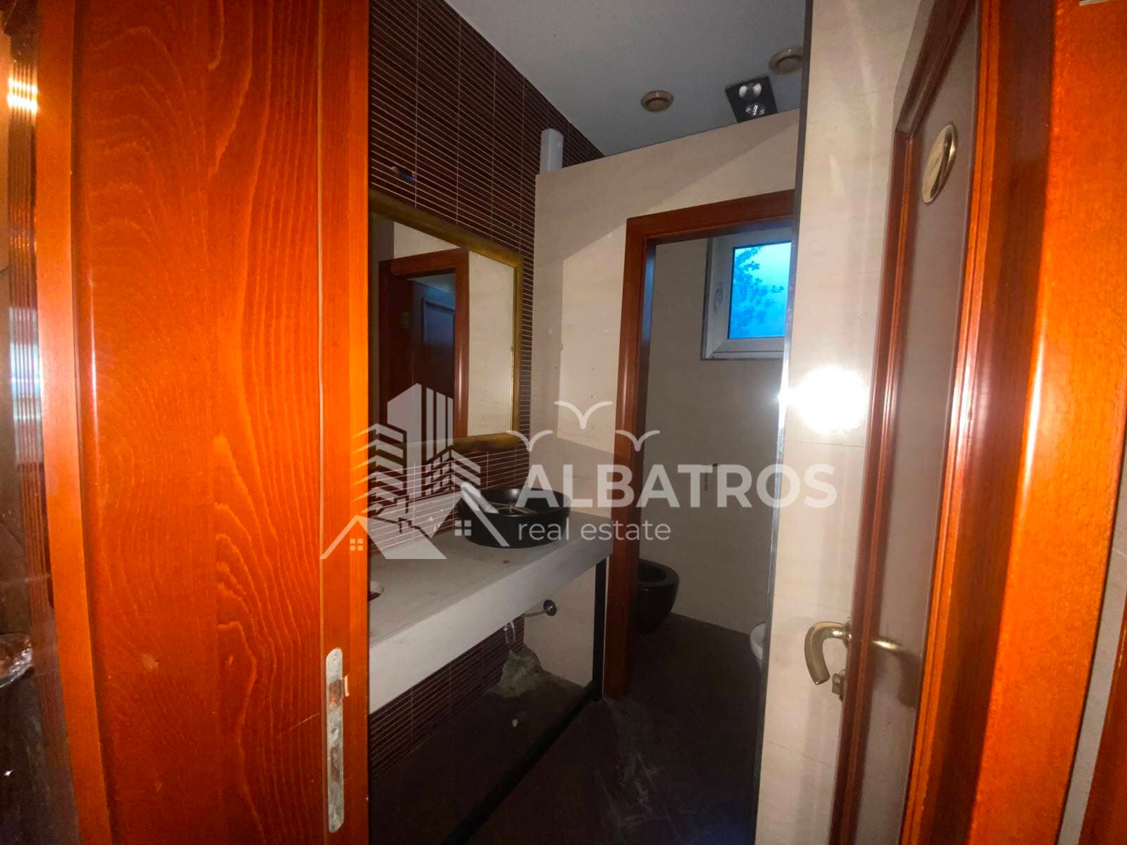 169 m² Commercial Space for Rent, Bar Centre - Image 15