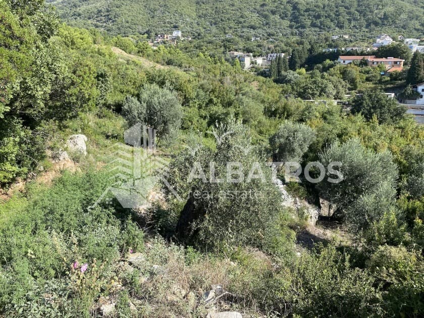 Erschlossenes Grundstück von 800 m² in Šušanj, Bar - Bild 4