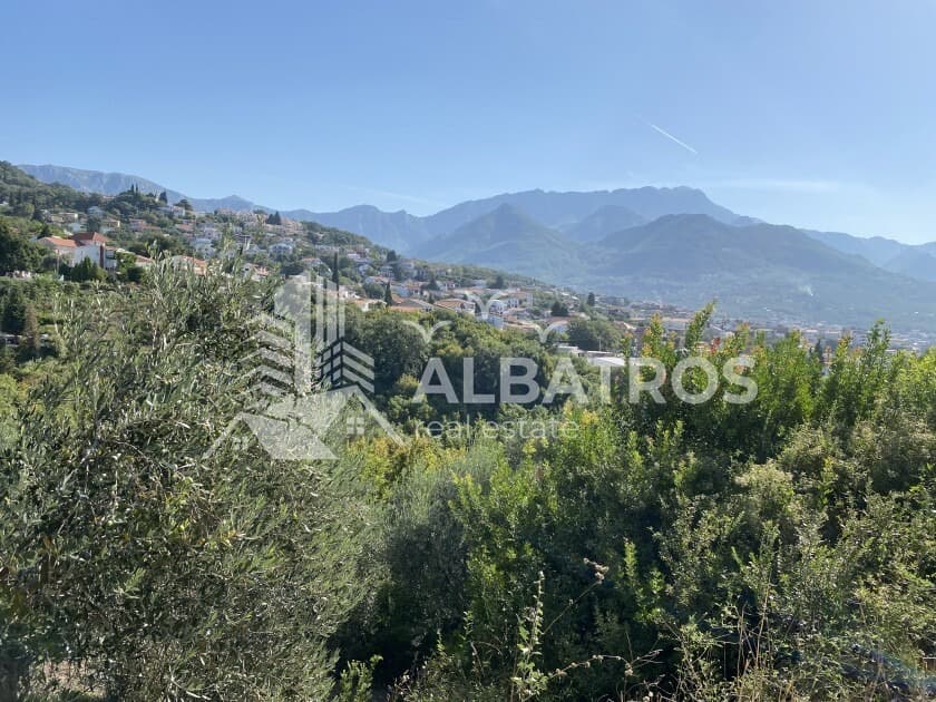 Erschlossenes Grundstück von 800 m² in Šušanj, Bar - Bild 2