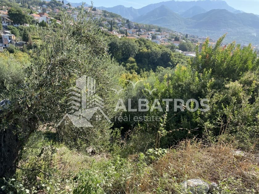 Erschlossenes Grundstück von 800 m² in Šušanj, Bar - Bild 3
