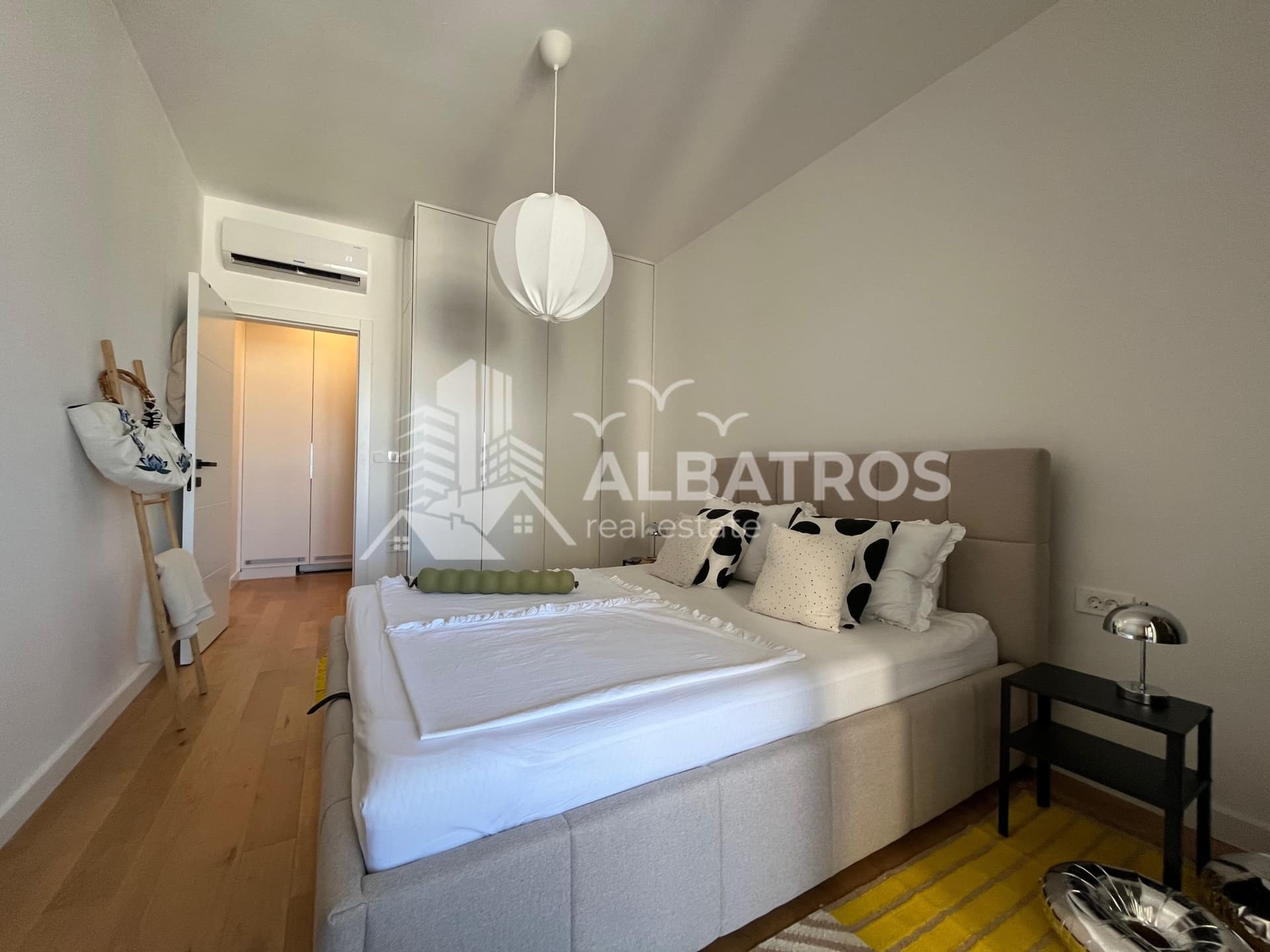 Lussuoso appartamento con 1 camera da letto di 63 m2 nel complesso K Residence, Bar - Immagine 8