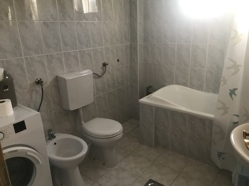 דירת שלושה חדרים 130 מ״ר להשכרה, רנה, צ׳לוגה, בר - תמונה 7