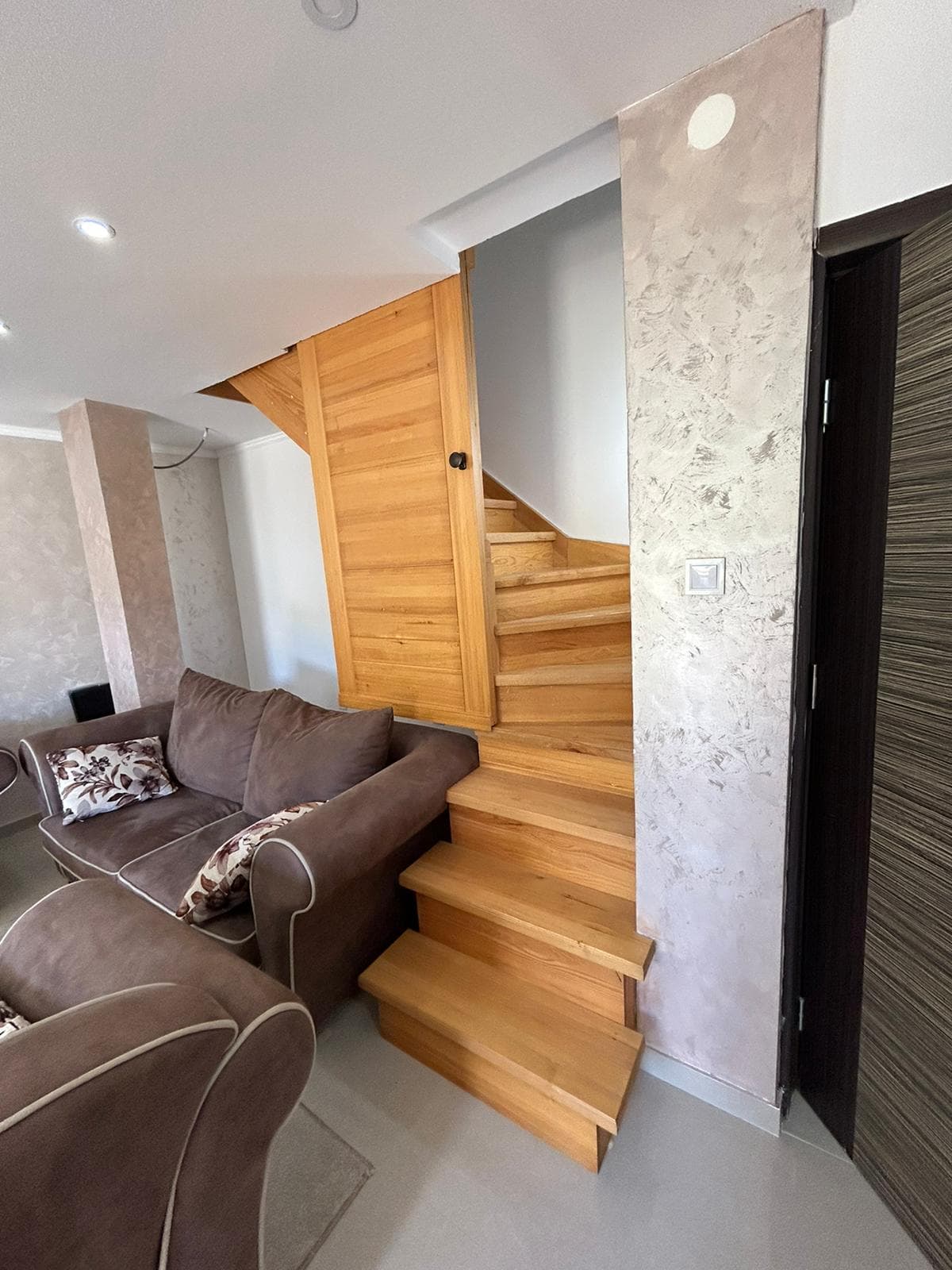 138 m² One-Bedroom Apartment with Pool for Rent in Tuđemili, Bar — 2