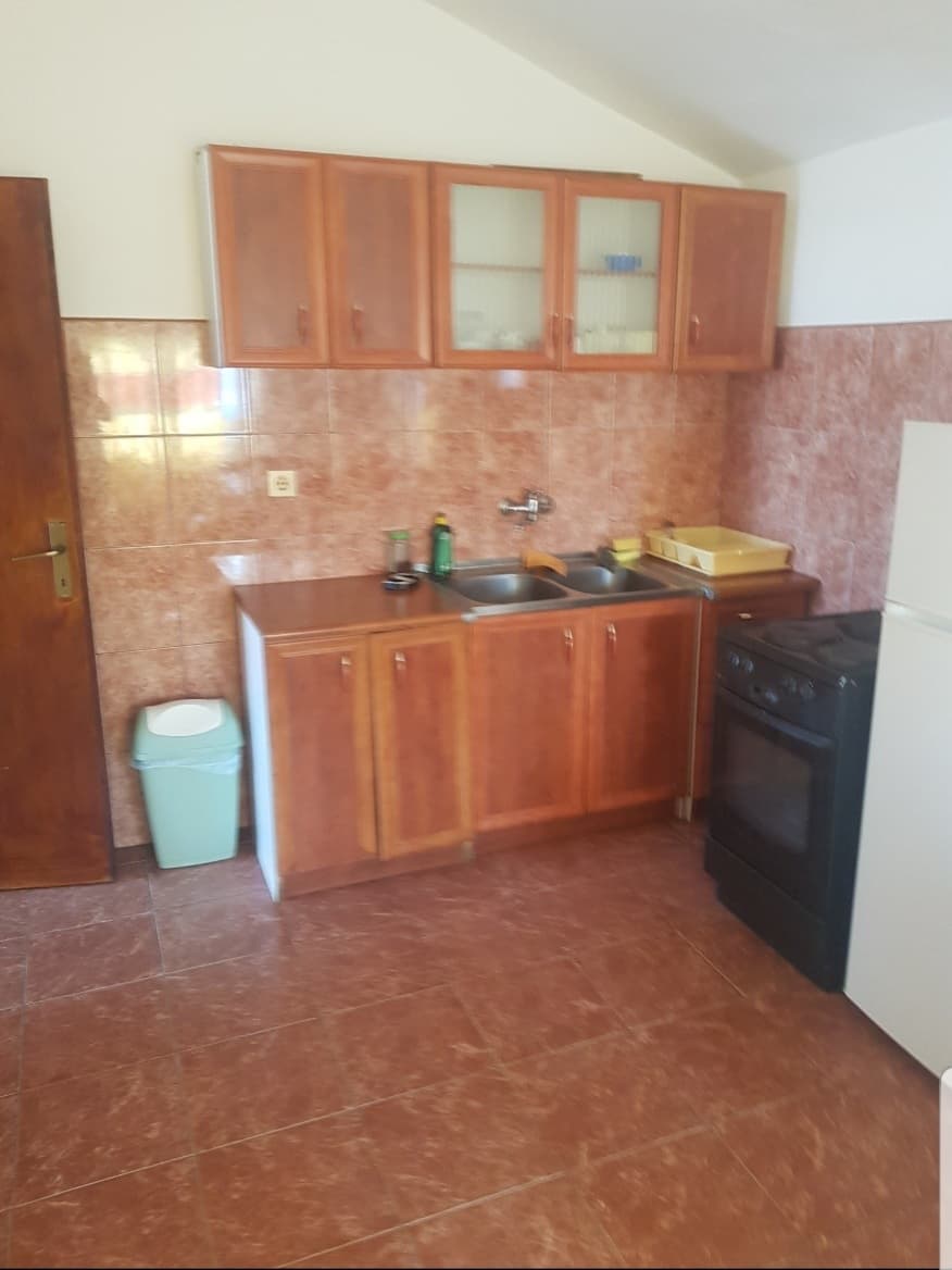 Трособен стан од 75 м² за издавање, Илино, Бар - Слика 2