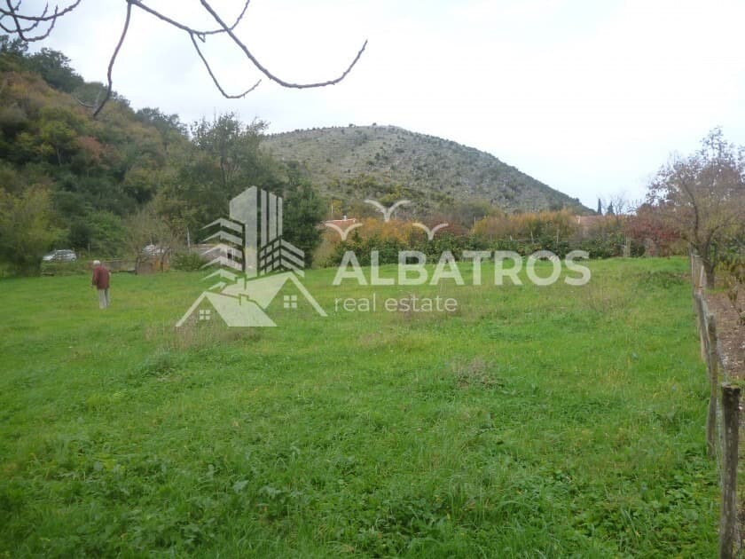 Bar, Zaljevo'da Satılık İmarlı 1915 m² Arsa