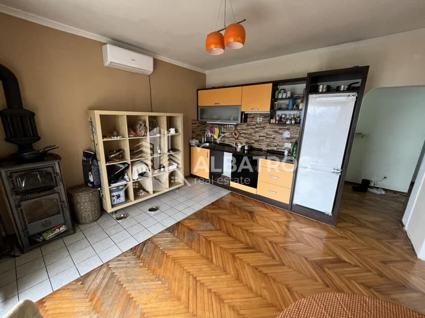 Троспратна двособна кућа 480m², Зелени Појас, Бар - Slika 4
