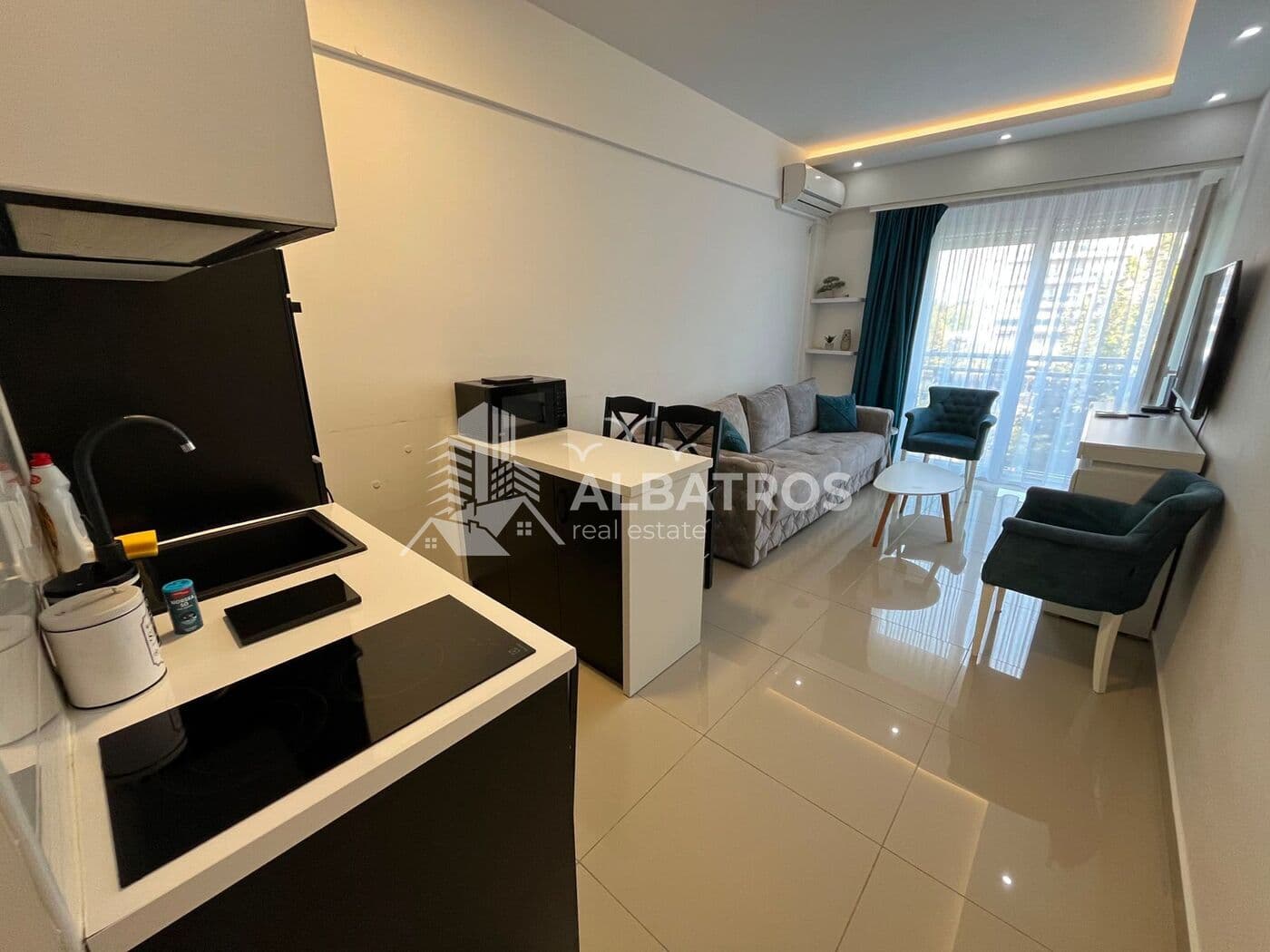 Гарсоњера 25 m² у центру Бара, 400 m од градске плаже - Slika 6