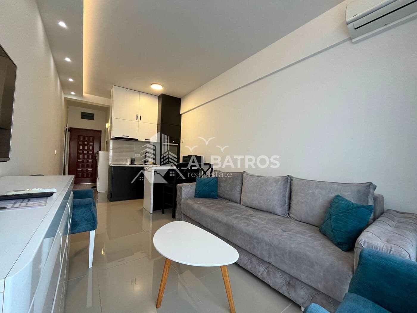 Гарсоњера 25 m² у центру Бара, 400 m од градске плаже - Slika 1
