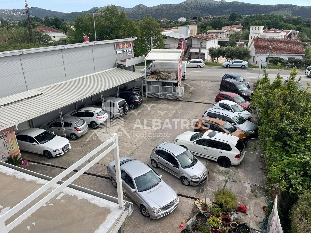 342 m² Commercial Space for Rent, Čeluga, Bar - Image 3