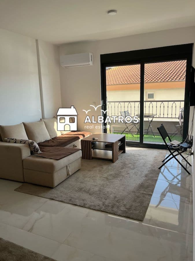 1-Bedroom Apartment 45 m² in a Recently Occupied Building with Pool, Čeluga, Bar