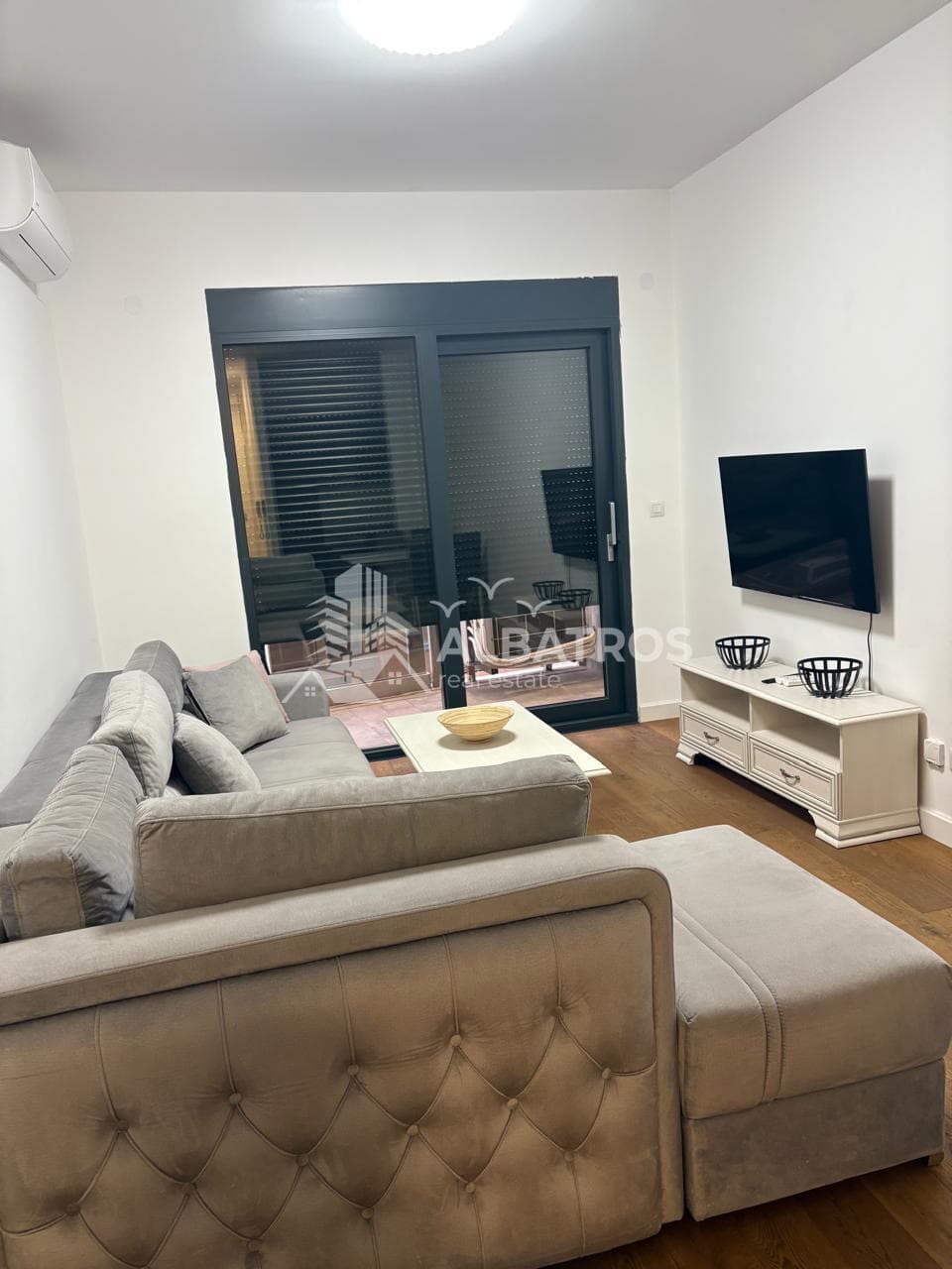 80 m² one-bedroom apartment near the center of Bar