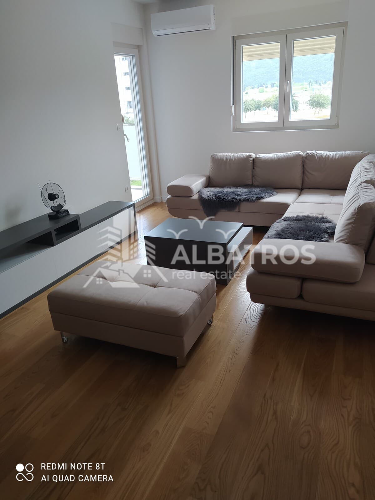 Bar Merkezinde 53 m² 1+1 Daire — 2