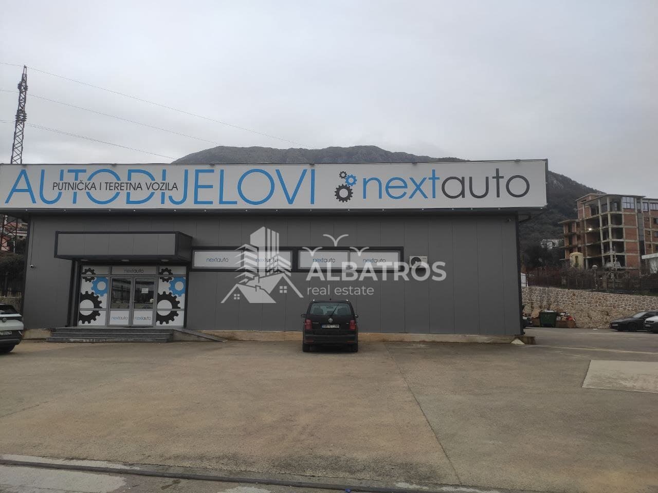Commercial Space 1707 m², Tomba, Bar