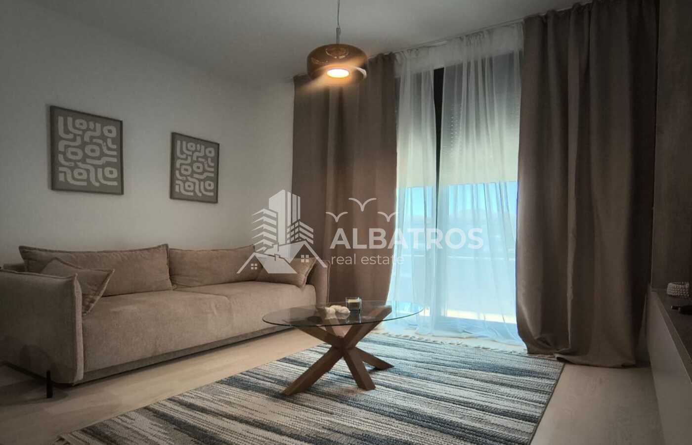 Bar, Merkez'de Garaj Park Yerli 43 m² 1+1 Daire