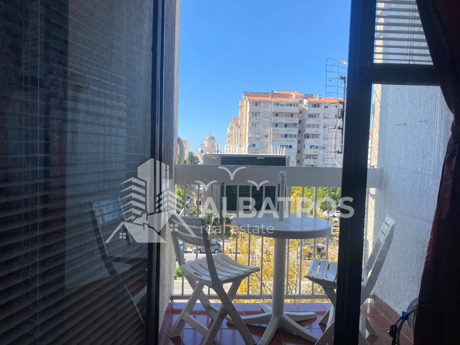 Monolocale di 27 m² nel centro di Bar, esposto a sud, terrazza, parcheggio - Immagine 9