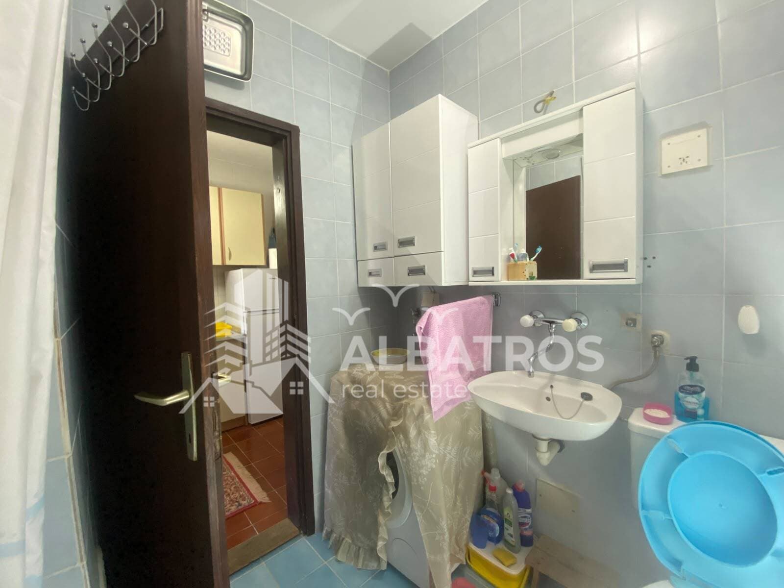 Monolocale di 27 m² nel centro di Bar, esposto a sud, terrazza, parcheggio - Immagine 6