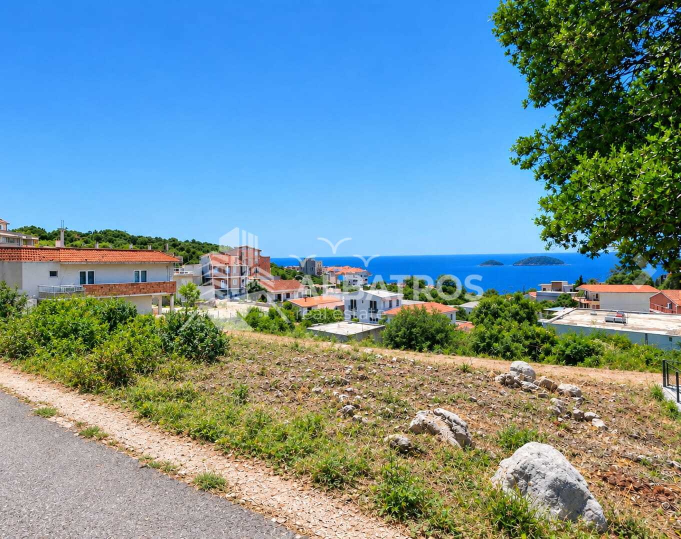Bar, Utjeha'da Satılık Deniz Manzaralı İmarlı 534 m² Arsa