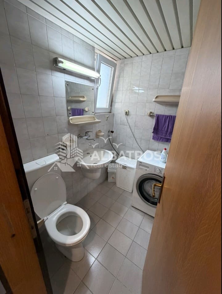 Appartamento con 1 camera da letto di 60 m² nel centro di Bar con vista mare - Immagine 4