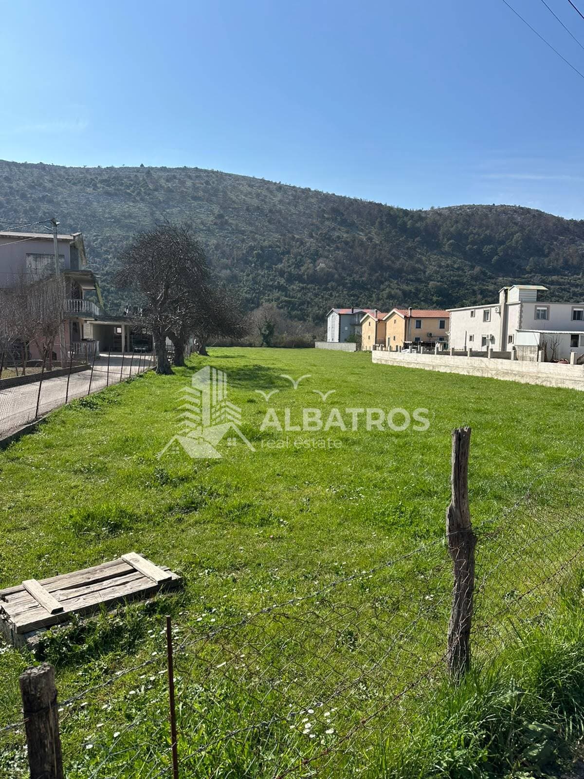 Bar, Zaljevo'da Satılık İmarlı 3086 m² Arsa — 2