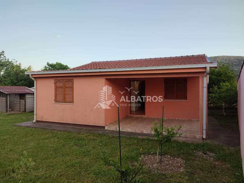 Kuća 77 m² sa placem od 800 m², Tomba, Bar - Slika 5