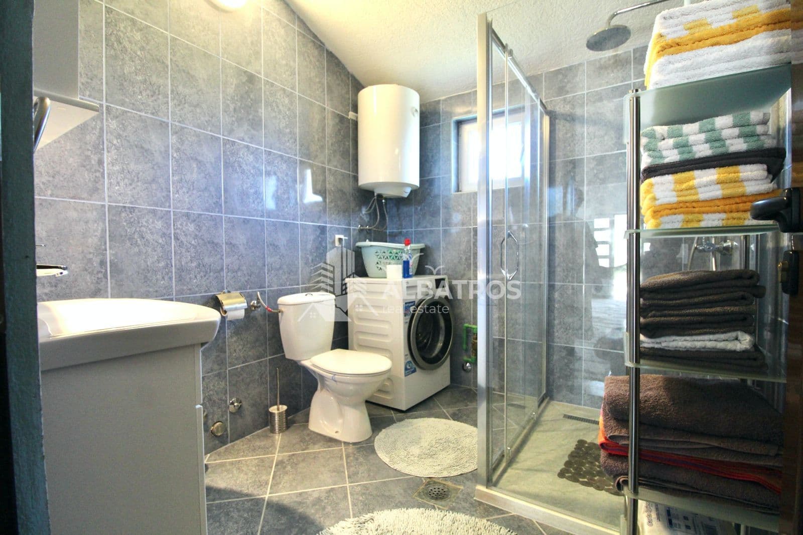 Háromszobás, 130 m²-es lakás kiadó Čelugán, Barban - 12. kép