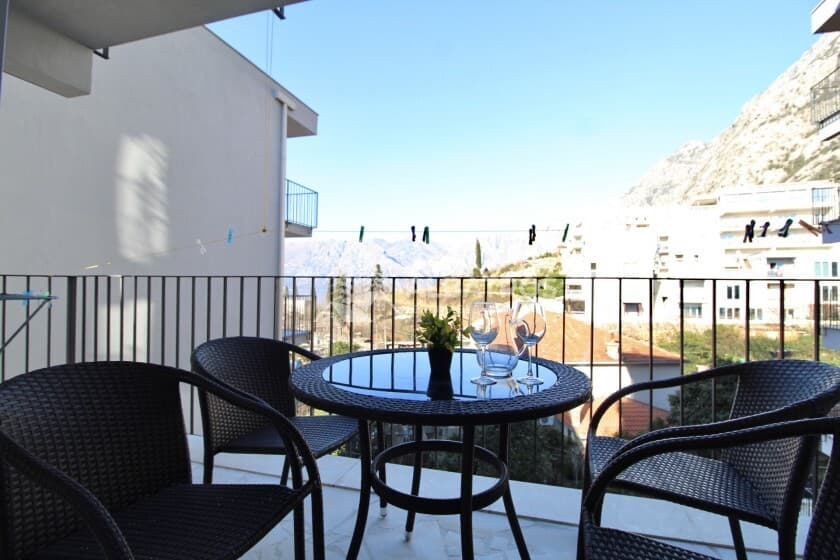 1-Bedroom Apartment 78 m² for Rent, Dobrota, Kotor - Image 8