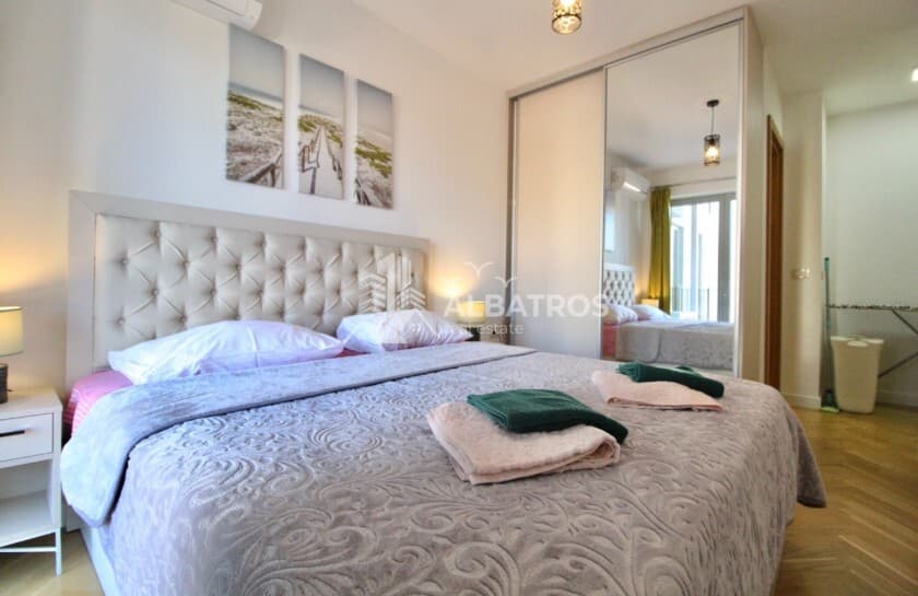 1-Bedroom Apartment 78 m² for Rent, Dobrota, Kotor - Image 4