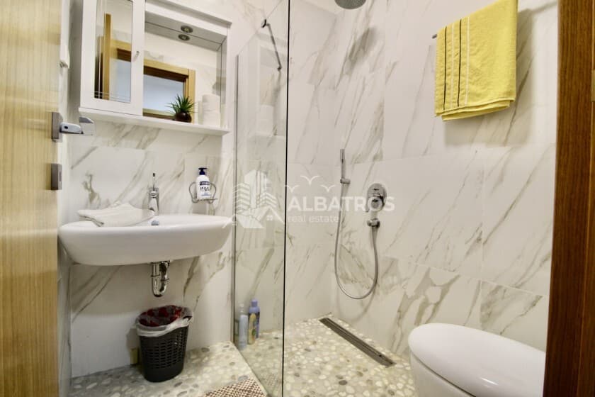 1-Bedroom Apartment 78 m² for Rent, Dobrota, Kotor - Image 6