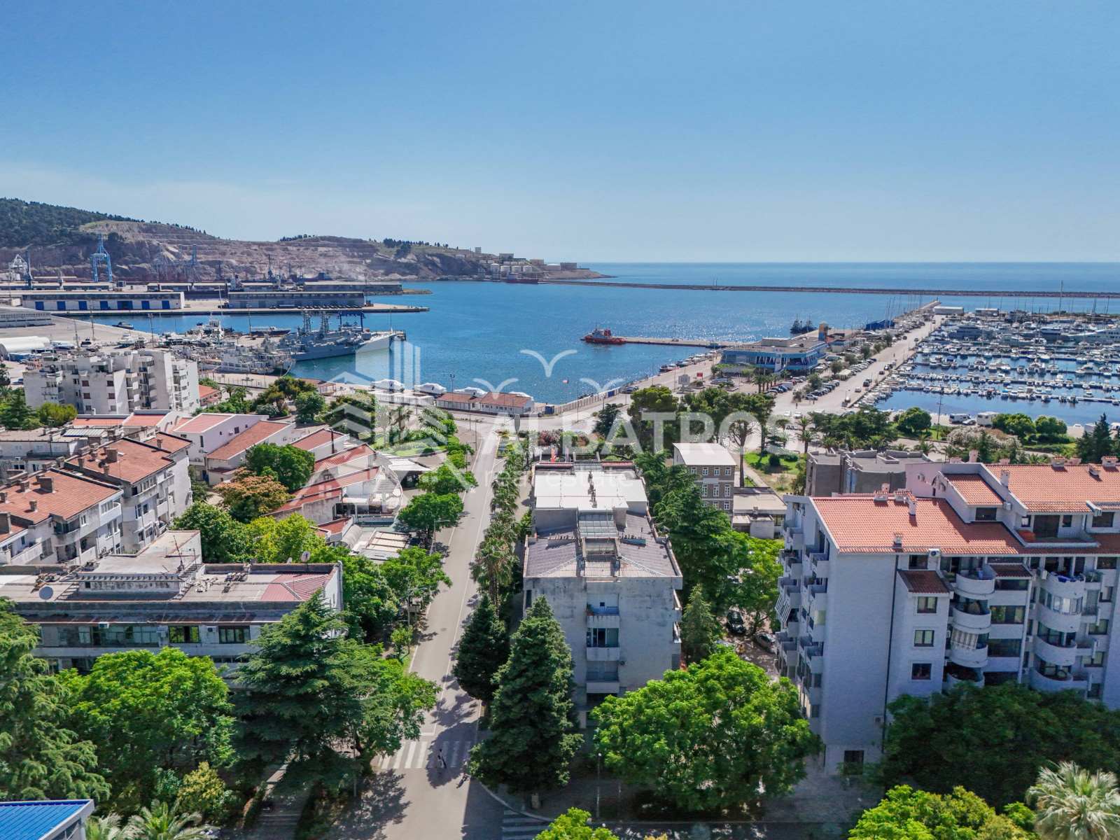 Bar'da Satılık Lüks 1+1 Daire 60 m²