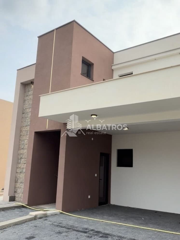 Bar, Polje'de Satılık Yapı Ruhsatlı 225 m² 3 Odalı Ev