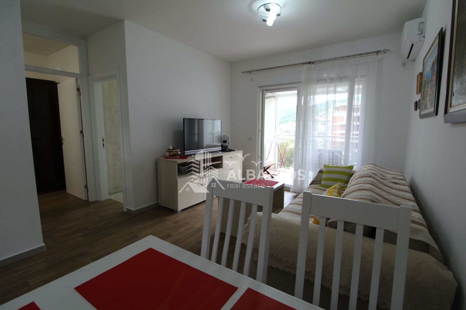 Bar, Šušanj'da Deniz Manzaralı 65 m² 1+1 Daire — 2