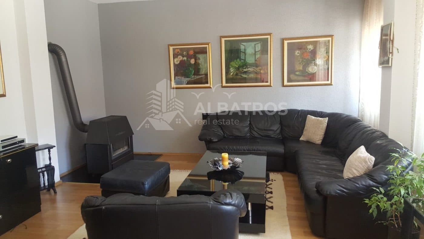 Bar, Rena'da Satılık 500 m² Müstakil Aile Evi — 2