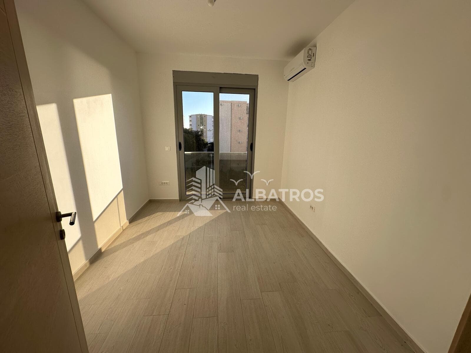 Bar, Dobre Vode'da 71 m² Yeni Konut Projesinde 2+1 Daire - Görsel 3
