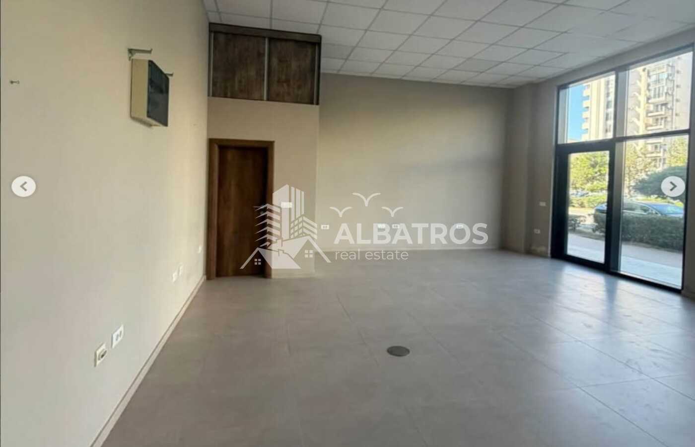 Poslovni prostor od 40 m² za izdavanje, Centar, Bar - Slika 3