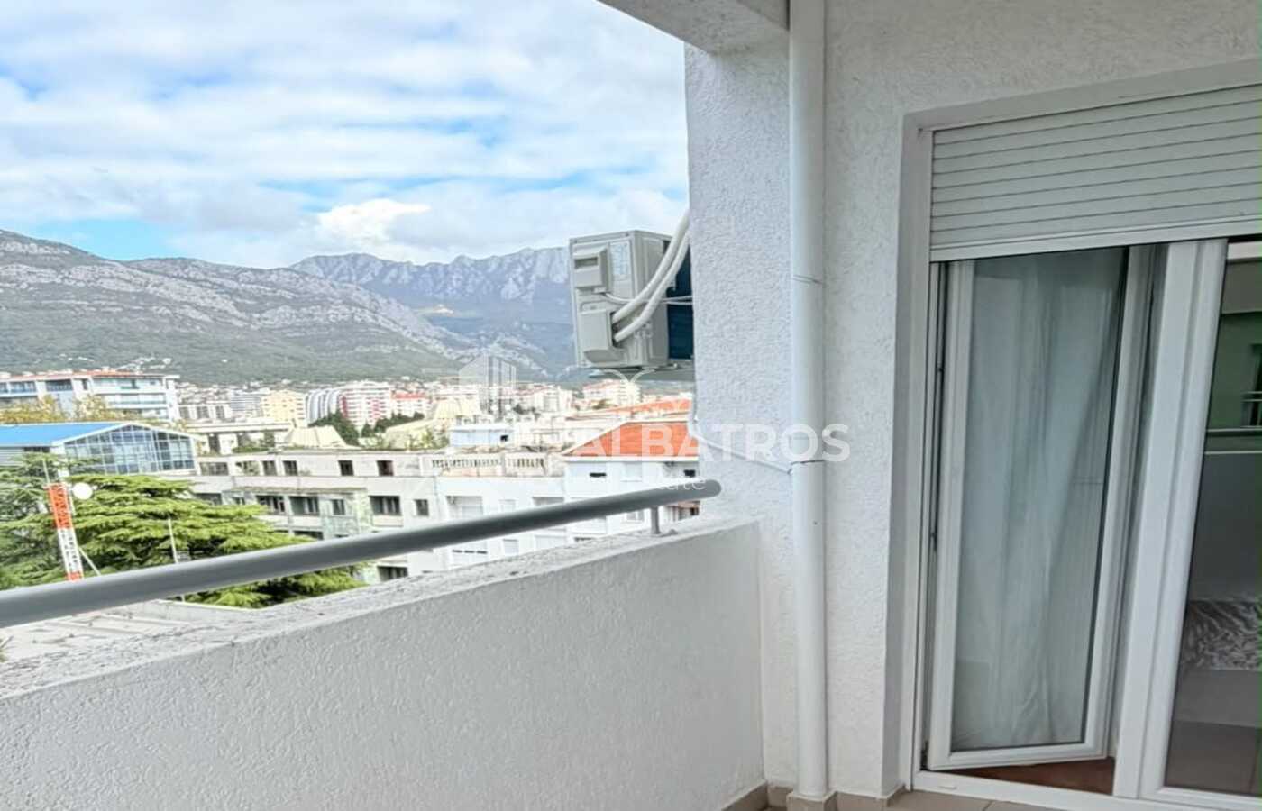 Dvosoban prostran stan od 76 m² u centru Bara - תמונה 7