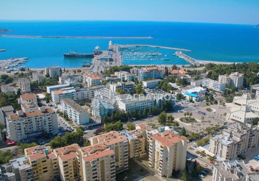 Pronájem komerčního prostoru 18 m² v centru Baru - Obrázek 5